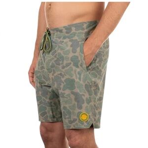 Marsh Wear Men’s Mallard Boardshorts Sz 34 Duck Camo